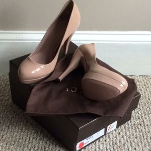 Brand new nude Gucci pumps